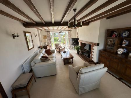 4 bedroom Detached house for sale in Bitham Lane, Stretton, Burton-on-Trent, DE13