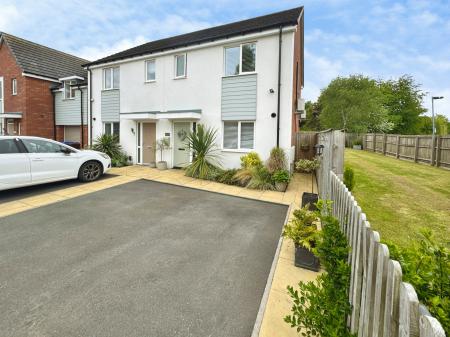Acacia Lane, Branston, Burton-on-Trent, DE14