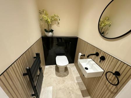 5 bedroom Detached house for sale in Forest Edge Way, Burton-on-Trent, DE13