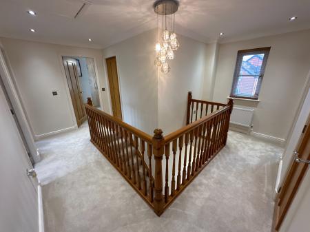 5 bedroom Detached house for sale in Forest Edge Way, Burton-on-Trent, DE13