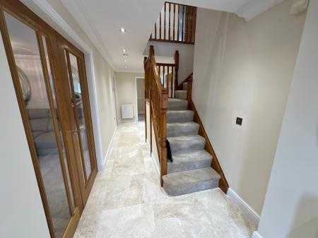 5 bedroom Detached house for sale in Forest Edge Way, Burton-on-Trent, DE13