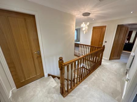 5 bedroom Detached house for sale in Forest Edge Way, Burton-on-Trent, DE13