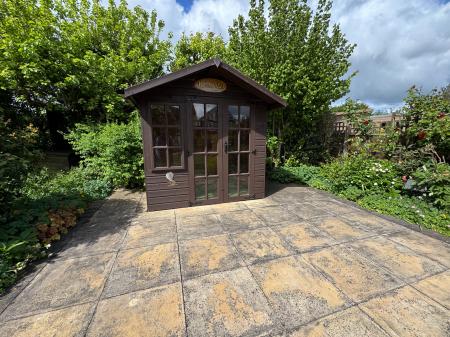 3 bedroom Detached house for sale in Tutbury Road, Burton-on-Trent, DE13