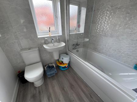 4 bedroom Detached house for sale in Marble Drive, Newhall, Swadlincote, Derbyshire, DE11