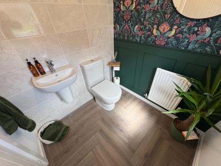 4 bedroom Detached house for sale in Marble Drive, Newhall, Swadlincote, Derbyshire, DE11
