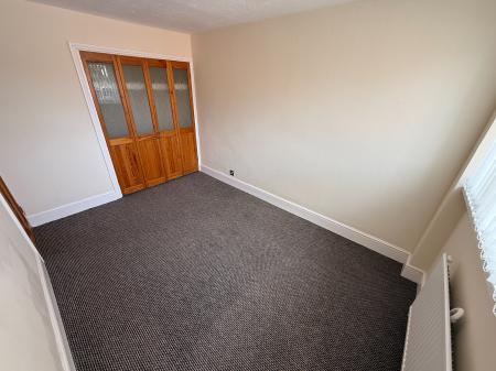 3 bedroom Terraced House to let in Farm Side, Newhall, DE11