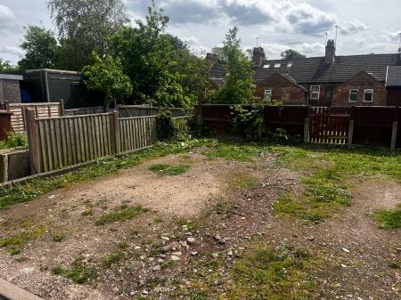 2 bedroom Terraced House for sale in Forest Road, Burton-on-Trent, DE13
