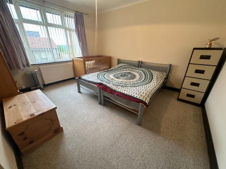 5 bedroom Detached house for sale in Stanton Road, Stapenhill, Burton-on-Trent, DE15