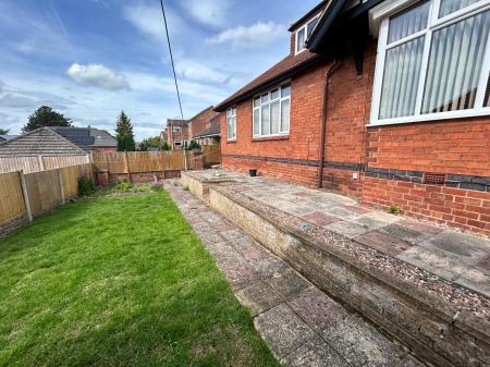 5 bedroom Detached house for sale in Stanton Road, Stapenhill, Burton-on-Trent, DE15