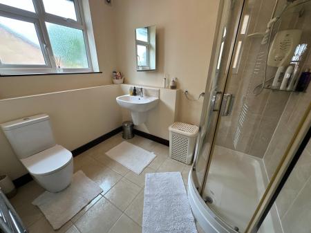 5 bedroom Detached house for sale in Stanton Road, Stapenhill, Burton-on-Trent, DE15