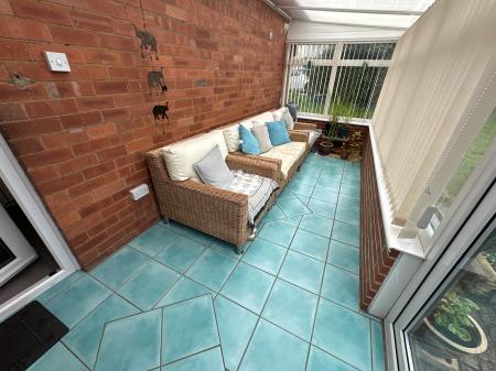 5 bedroom Detached house for sale in Stanton Road, Stapenhill, Burton-on-Trent, DE15