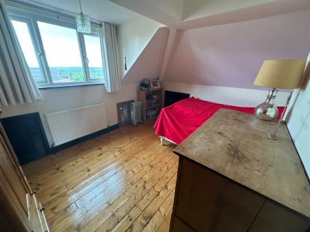 5 bedroom Detached house for sale in Stanton Road, Stapenhill, Burton-on-Trent, DE15