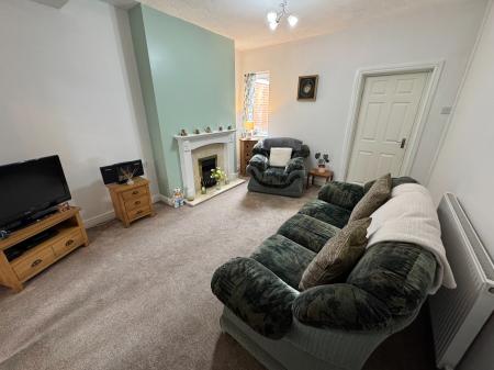 2 bedroom Terraced House for sale in South Street, Woodville, Swadlincote, Derbyshire, DE11
