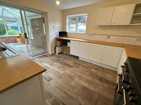 2 bedroom Bungalow for sale in 1b Main Street, Stapenhill, Burton-on-Trent, DE15