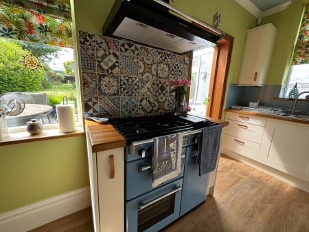 3 bedroom Semi-detached house for sale in Burton Road, Woodville, Swadlincote, Derbyshire, DE11