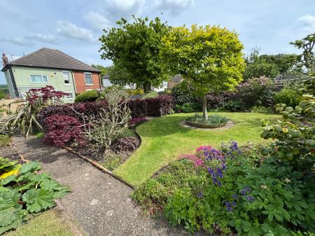3 bedroom Semi-detached house for sale in Burton Road, Woodville, Swadlincote, Derbyshire, DE11