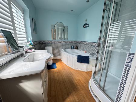 3 bedroom Semi-detached house for sale in Burton Road, Woodville, Swadlincote, Derbyshire, DE11
