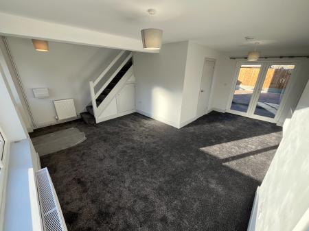 3 bedroom Semi-detached house to let in Willow Drive, Swadlincote, Newhall, DE11