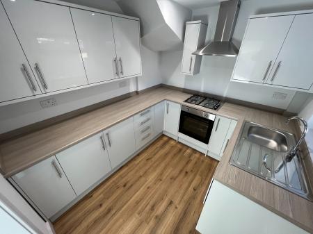 3 bedroom Semi-detached house to let in Willow Drive, Swadlincote, Newhall, DE11