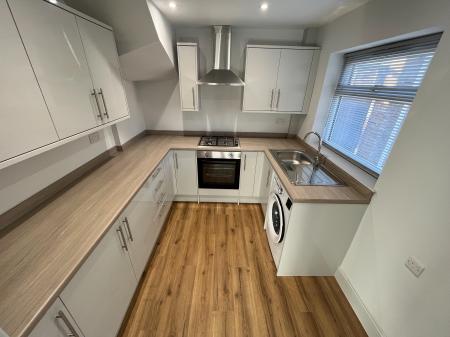 3 bedroom Semi-detached house to let in Willow Drive, Swadlincote, Newhall, DE11
