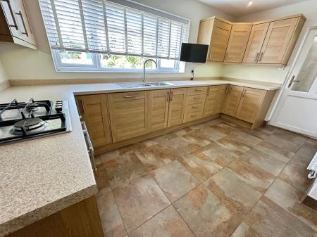 4 bedroom Detached house for sale in Chestnut Way, Repton, DE65