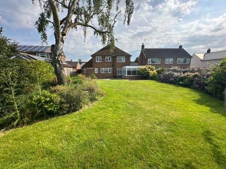 4 bedroom Detached house for sale in Chestnut Way, Repton, DE65