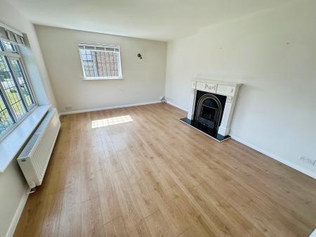 4 bedroom Detached house for sale in Chestnut Way, Repton, DE65