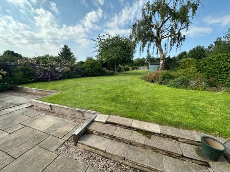 4 bedroom Detached house for sale in Chestnut Way, Repton, DE65