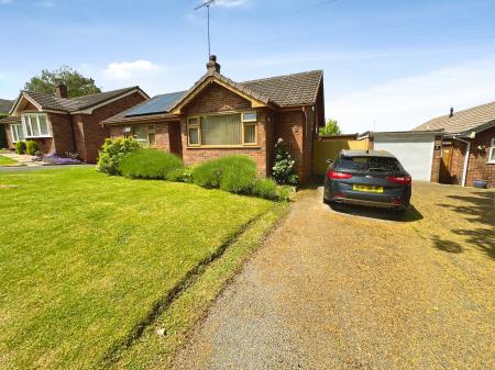 Highlands Drive, Winshill, Burton-on-Trent, DE15
