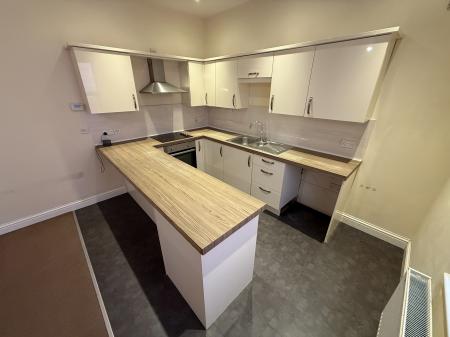 1 bedroom Flat to let in Station Street, Burton-On-Trent, DE14