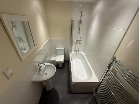 1 bedroom Flat to let in Station Street, Burton-On-Trent, DE14