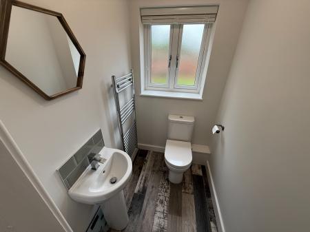 4 bedroom Detached house to let in Ticknall Road, Hartshorne, DE11