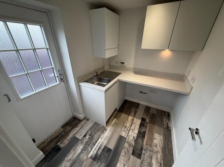 4 bedroom Detached house to let in Ticknall Road, Hartshorne, DE11