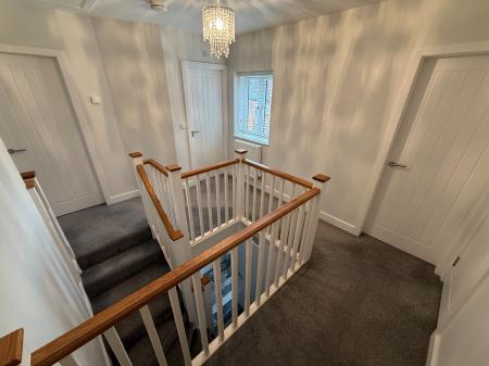 4 bedroom Detached house to let in Ticknall Road, Hartshorne, DE11