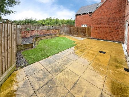 4 bedroom Detached house to let in Ticknall Road, Hartshorne, DE11