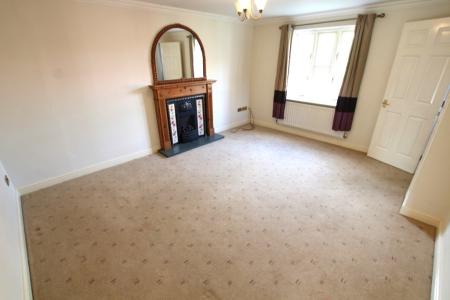5 bedroom Detached house to let in Shakespeare Meadows, Repton, DE65