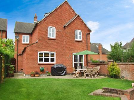 5 bedroom Detached house to let in Shakespeare Meadows, Repton, DE65