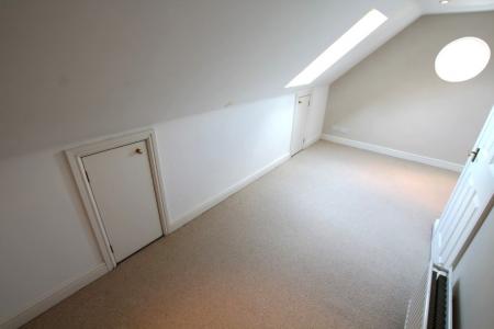 5 bedroom Detached house to let in Shakespeare Meadows, Repton, DE65