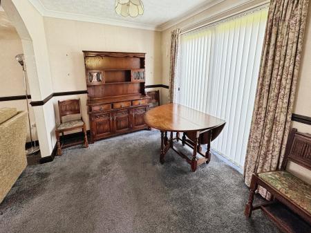 3 bedroom Detached house for sale in Ivy Grove, Burton-on-Trent, DE13