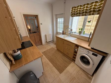 2 bedroom Terraced House to let in Brizlincote Street, Burton-On-Trent, DE15