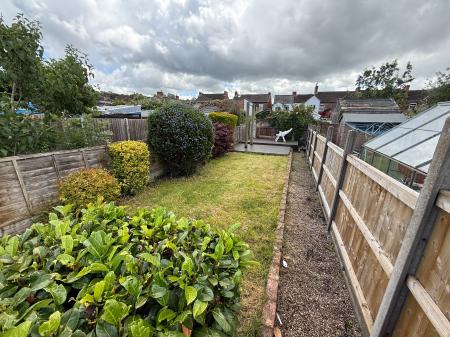 2 bedroom Terraced House to let in Brizlincote Street, Burton-On-Trent, DE15
