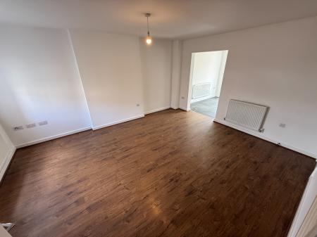 3 bedroom Semi-detached house to let in Horninglow Road, Burton-On-Trent, DE14