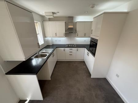 3 bedroom Semi-detached house to let in Horninglow Road, Burton-On-Trent, DE14