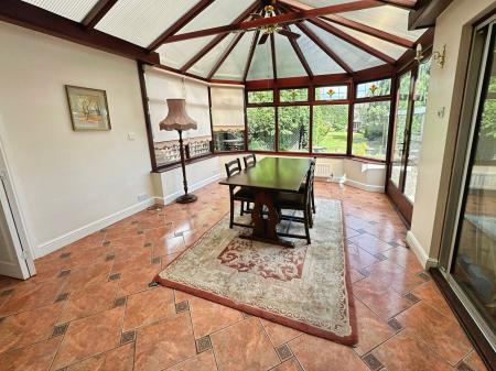 3 bedroom Detached house for sale in Burton Road, Branston, Burton-on-Trent, DE14
