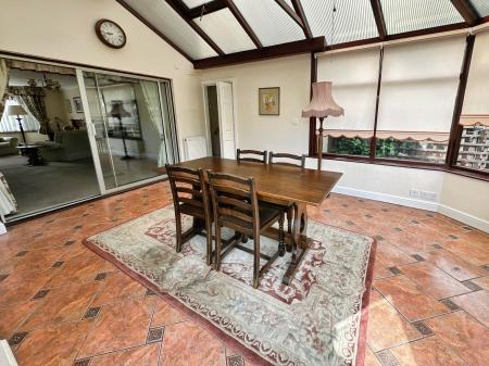 3 bedroom Detached house for sale in Burton Road, Branston, Burton-on-Trent, DE14