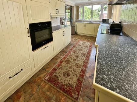 3 bedroom Detached house for sale in Burton Road, Branston, Burton-on-Trent, DE14