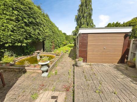 3 bedroom Detached house for sale in Burton Road, Branston, Burton-on-Trent, DE14