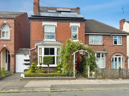 Alexandra Road, Winshill, Burton-on-Trent, DE15