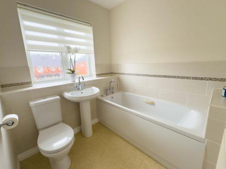 3 bedroom Detached house for sale in Mason Crescent, Swadlincote, Derbyshire, DE11