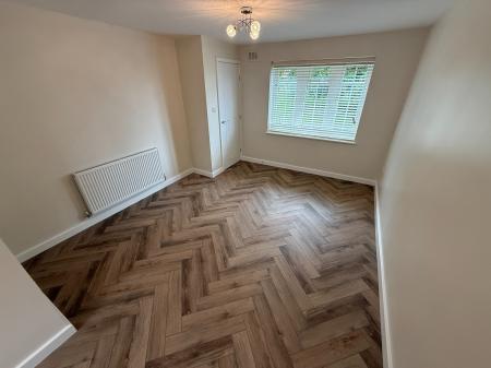 3 bedroom Semi-detached house to let in Heron Drive, Woodville, DE11